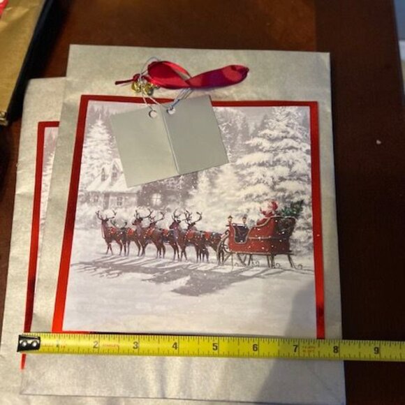 Holiday Gift Bags & Boxes Set With Santa Design & Festive Colors 52 pieces - Picture 9 of 12
